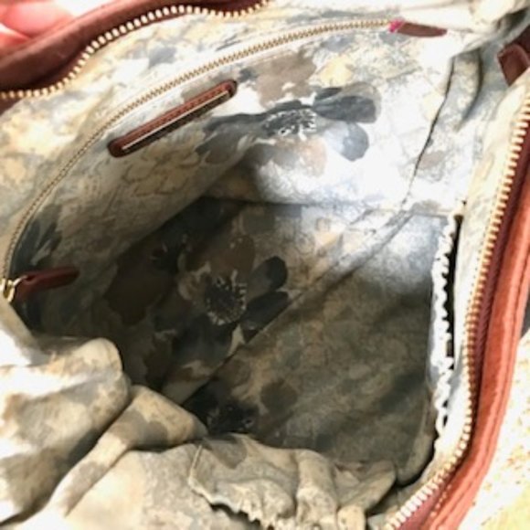 Elliott Lucca Leather Chevron Bag - Picture 9 of 12